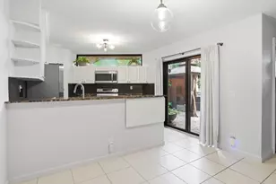 8093 Severn Dr, Boca Raton, FL 33433 - Photo 6