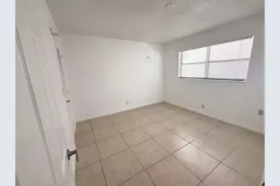 500 SE 2nd Avenue #22, Deerfield Beach, FL 33441 - Photo 8