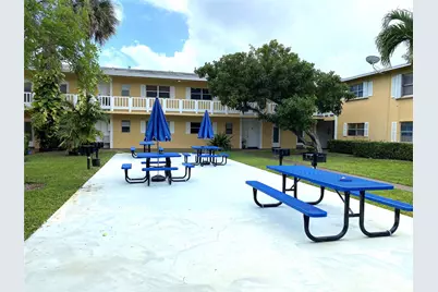 500 SE 2nd Avenue #22, Deerfield Beach, FL 33441 - Photo 1