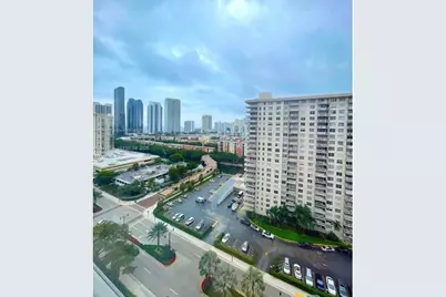 251 174th Street #1810, Sunny Isles Beach, FL 33160 - Photo 4