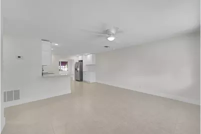 5309 NW 49th Avenue, Tamarac, FL 33319 - Photo 6