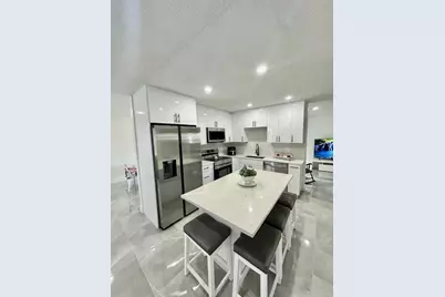 811 SW 18th Court, Boynton Beach, FL 33426 - Photo 4