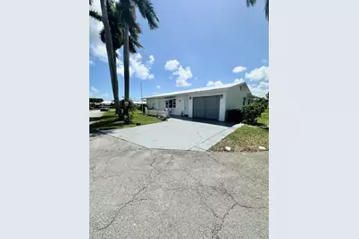 811 SW 18th Court, Boynton Beach, FL 33426 - Photo 1