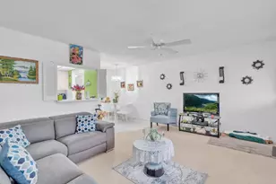 349 Camden O, West Palm Beach, FL 33417 - Photo 10