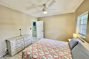 150 NE 146th St, Miami, FL 33161 - Photo 6
