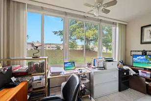 9330 Sunrise Lakes Blvd, Sunrise, FL 33322 - Photo 18