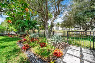 3069 Safflower Cir, West Palm Beach, FL 33401 - Photo 34