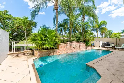 16850 Colchester Court, Delray Beach, FL 33484 - Photo 4