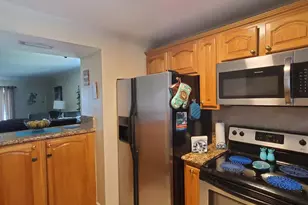 912 Pine Dr, Pompano Beach, FL 33060 - Photo 6