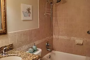 912 Pine Dr, Pompano Beach, FL 33060 - Photo 10