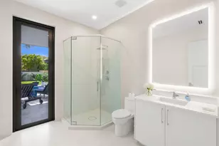 2406 NE 13th Ct, Fort Lauderdale, FL 33304 - Photo 10
