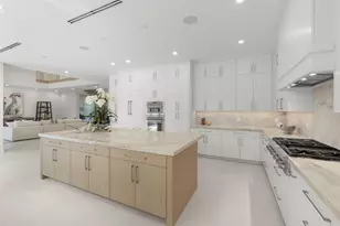 2406 NE 13th Ct, Fort Lauderdale, FL 33304 - Photo 24