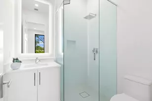 2406 NE 13th Ct, Fort Lauderdale, FL 33304 - Photo 60