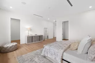 2406 NE 13th Ct, Fort Lauderdale, FL 33304 - Photo 54