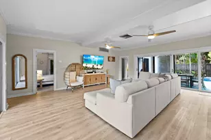 2112 Manatee Dr, Fort Lauderdale, FL 33316 - Photo 4