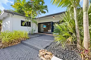 2112 Manatee Dr, Fort Lauderdale, FL 33316 - Photo 2