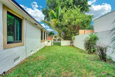 3208 Beacon Street, Pompano Beach, FL 33062 - Photo 18