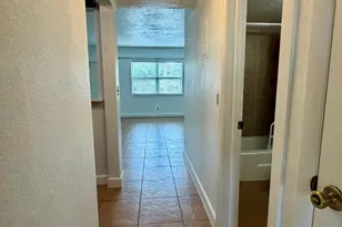 2607 NE 8th Ave, Wilton Manors, FL 33334 - Photo 12