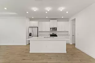 10304 SW Carnelian St, Port Saint Lucie, FL 34987 - Photo 2