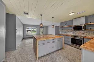 818 NW 28th Ct, Wilton Manors, FL 33311 - Photo 10