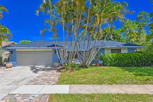 13442 Northumberland Cir, Wellington, FL 33414 - Photo 2