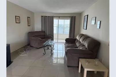 8135 Sunrise Lakes Boulevard #307, Sunrise, FL 33322 - Photo 2