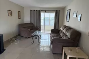 8135 Sunrise Lakes Blvd, Sunrise, FL 33322 - Photo 2