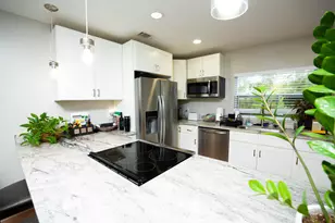 402 SW Ruffner Ct, Port Saint Lucie, FL 34953 - Photo 2