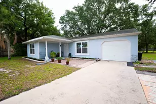 402 SW Ruffner Ct, Port Saint Lucie, FL 34953 - Photo 1
