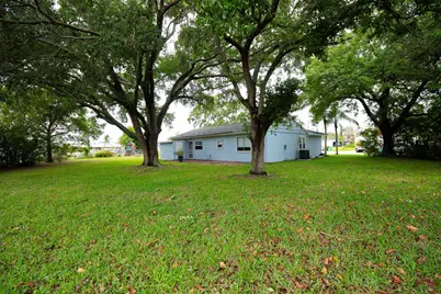 402 SW Ruffner Court, Port Saint Lucie, FL 34953 - Photo 18