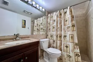 8 Northampton A, West Palm Beach, FL 33417 - Photo 4