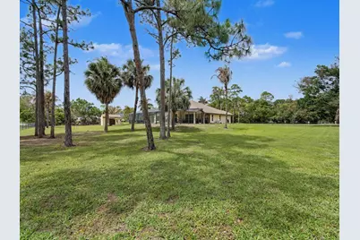 17432 Murcott Boulevard, Loxahatchee, FL 33470 - Photo 2