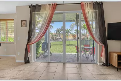 9022 Dupont Place, Wellington, FL 33414 - Photo 22