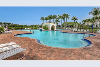 9022 Dupont Place, Wellington, FL 33414 - Photo 2