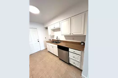 1100 Summer Street #7, Palm Springs, FL 33461 - Photo 6