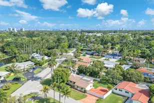 11490 W Biscayne Canal Rd, Miami, FL 33161 - Photo 32