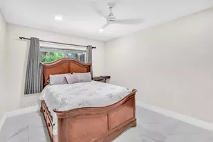11490 W Biscayne Canal Rd, Miami, FL 33161 - Photo 24