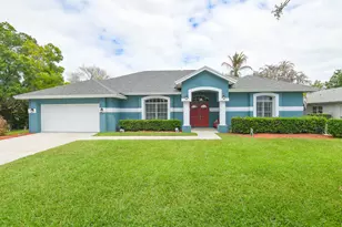 2263 NE Marlberry Ln, Jensen Beach, FL 34957 - Photo 4