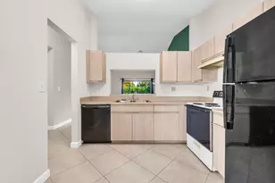 9665 NW 76th Ct, Tamarac, FL 33321 - Photo 4