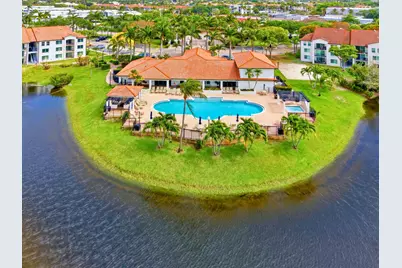 316 Villa Circle, Boynton Beach, FL 33435 - Photo 1