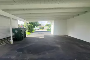 1319 Crest Dr, Lake Worth, FL 33461 - Photo 2