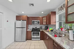 10151 NW 3rd St, Pembroke Pines, FL 33026 - Photo 6