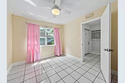 10151 NW 3rd Street, Pembroke Pines, FL 33026 - Photo 22