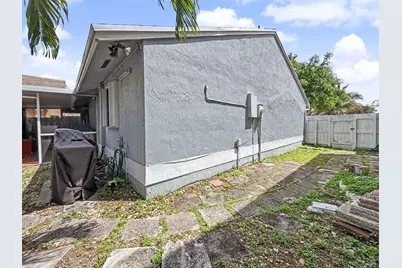 10151 NW 3rd Street, Pembroke Pines, FL 33026 - Photo 30