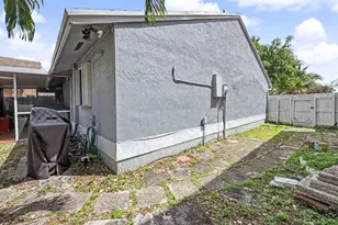10151 NW 3rd St, Pembroke Pines, FL 33026 - Photo 30