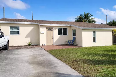 2330 NE 1st Avenue, Pompano Beach, FL 33060 - Photo 1