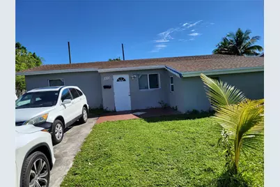 2330 NE 1st Avenue, Pompano Beach, FL 33060 - Photo 2