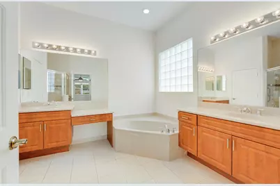 9486 Vercelli Street, Lake Worth, FL 33467 - Photo 32