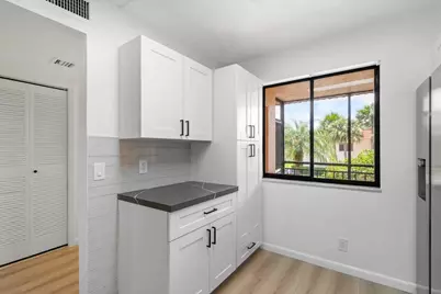 341 Lakeview Drive #203, Weston, FL 33326 - Photo 8