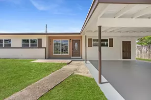 1449 Hillcrest Dr, Lake Worth Beach, FL 33461 - Photo 2